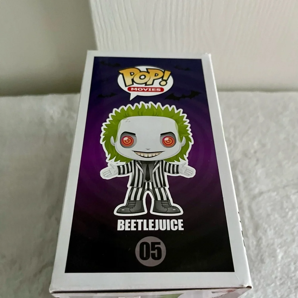 - Beetlejuice funko pop # 05 striped suit NIB Vaulted - Picture 3 of 6